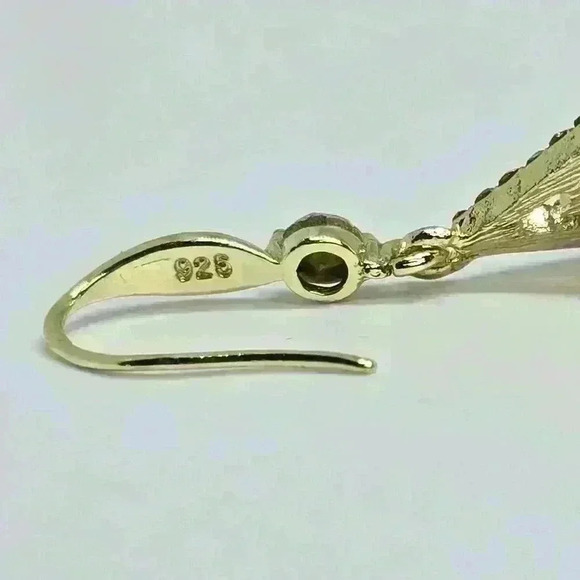 NWOT Beautiful Dangle Earrings Stamped 925 - Picture 3 of 3